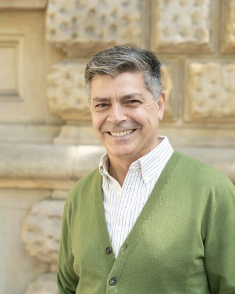 Ali Pervaz, Geschäftsführer